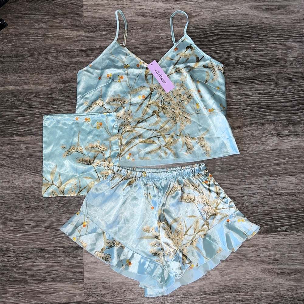 NWT Light Blue/Teal Floral Satin Sleepwear Set with Travel Bag Size XS